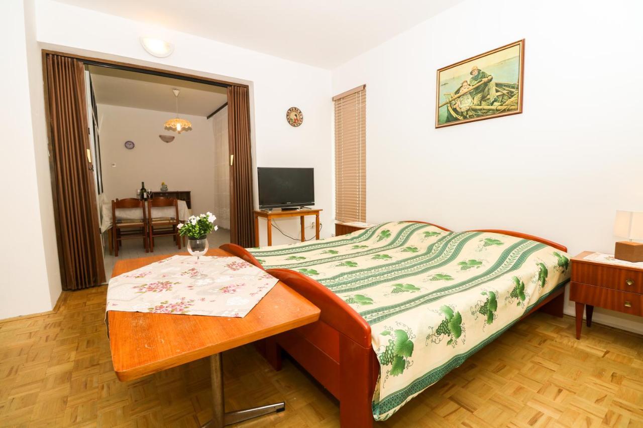 Magasic With Terrace Apartment