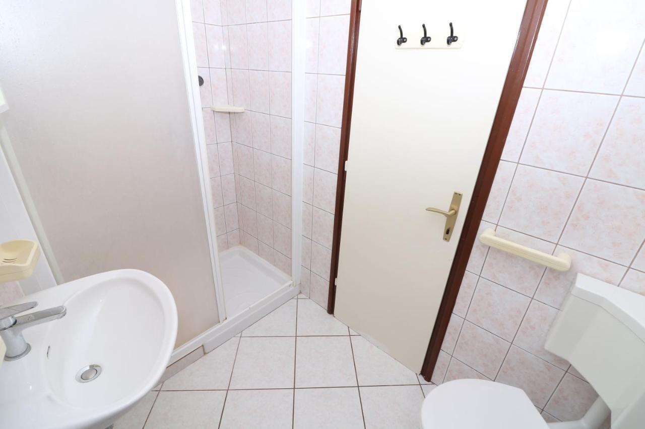 Apartma Magasic With Terrace