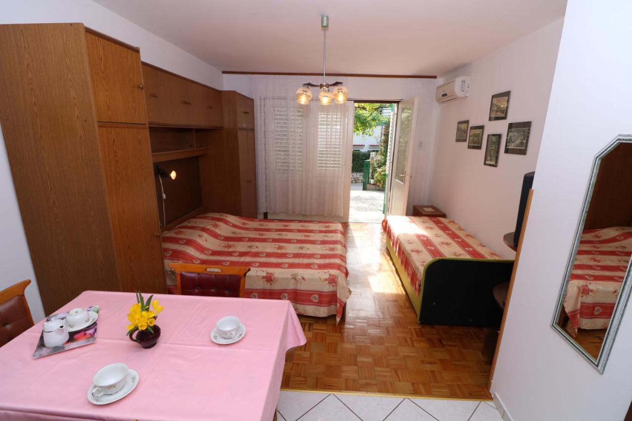 Apartma Magasic With Terrace Baska (Krk)